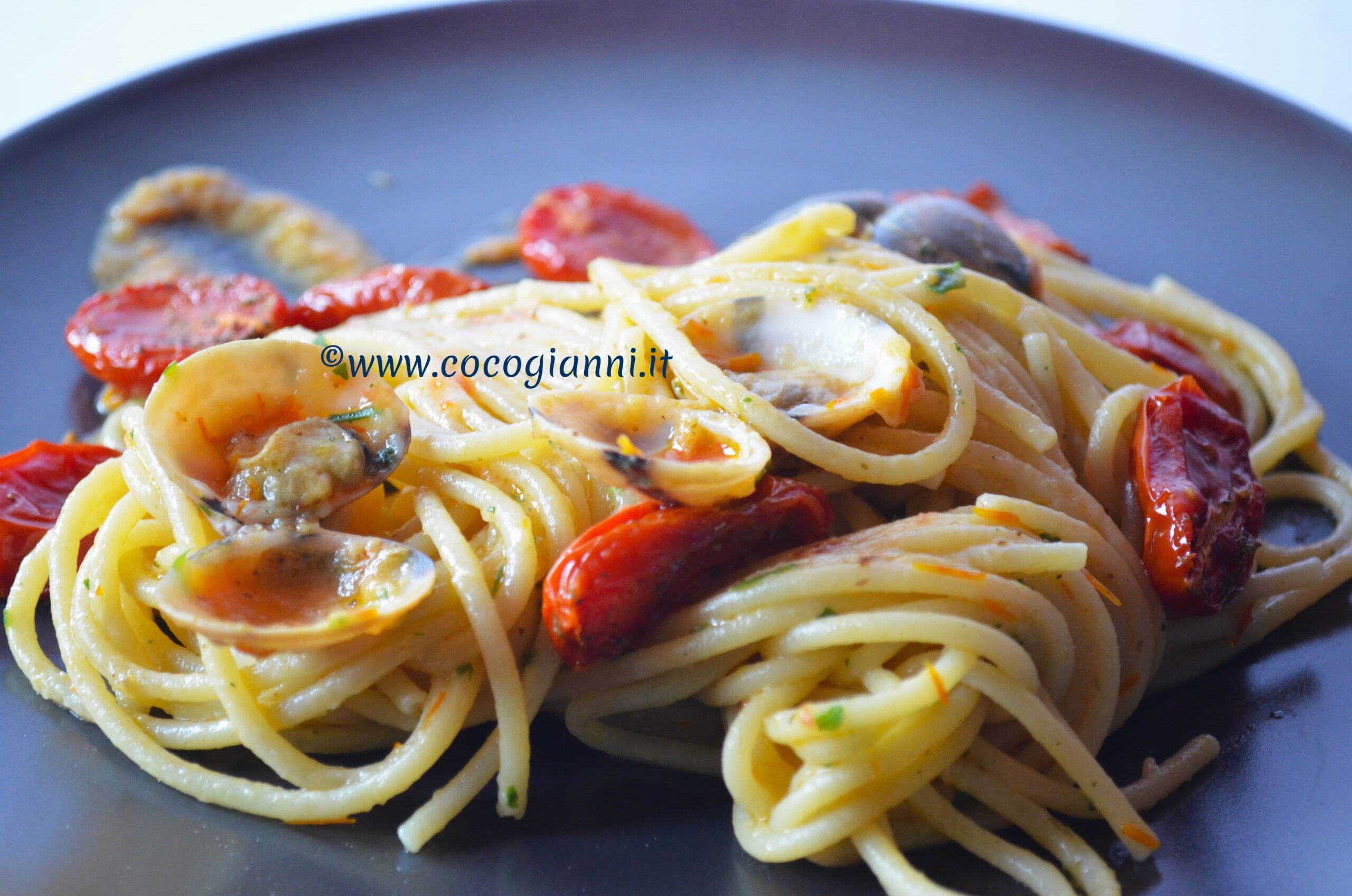 Spaghetti vongole 2 pomodori 1